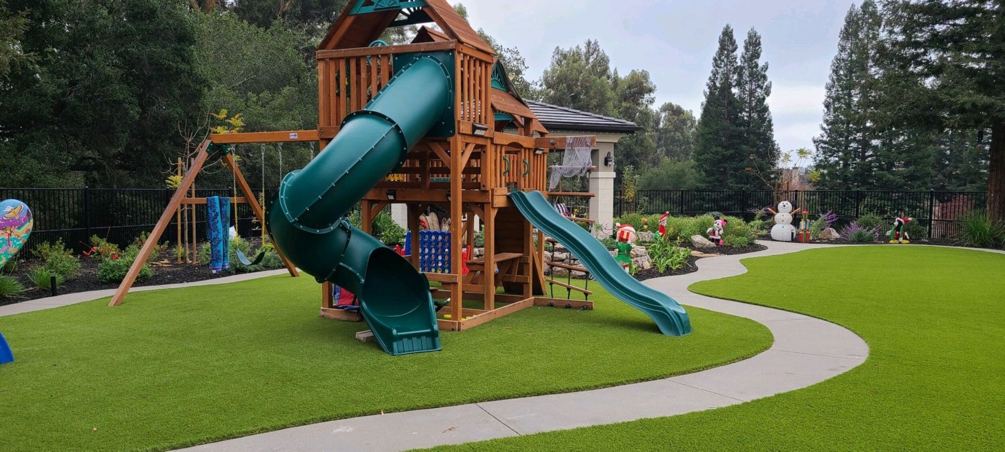 Residential playground installed by SYNLawn 