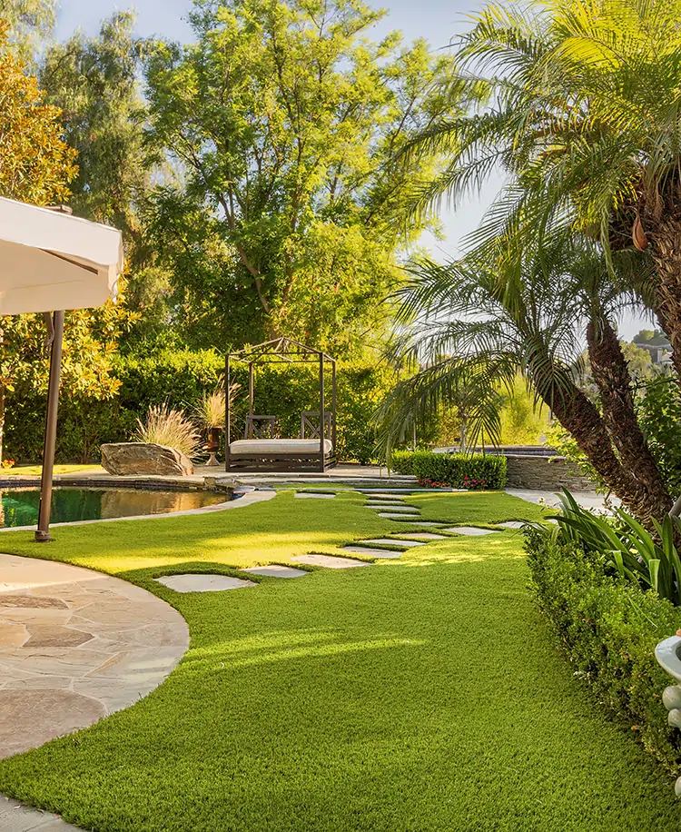 Artificial grass lawn installed by SYNLawn